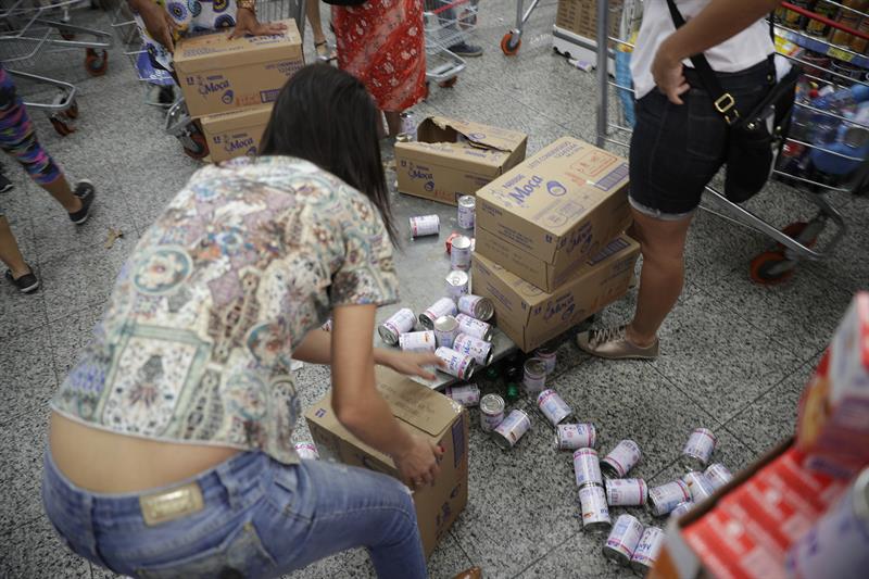 Colapsan supermercados en Río con ofertas de «black friday» brasileño