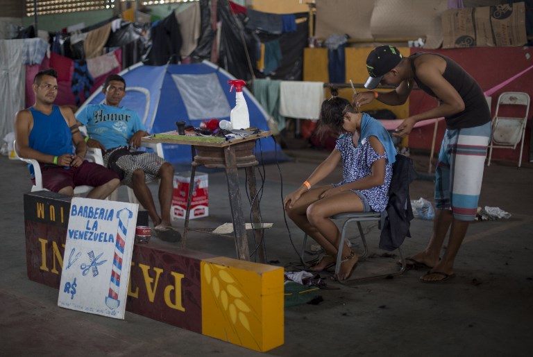 FOTOS | Así viven los venezolanos en refugio brasileño de Boa Vista