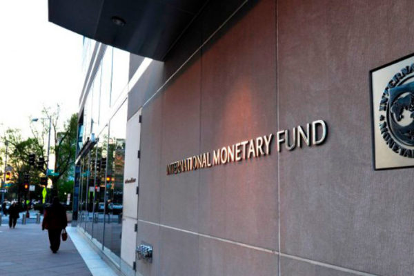 FMI: Economía venezolana caerá 10% en 2020 y 5% en 2021