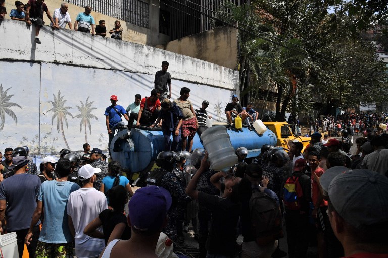 VENEZUELA-CRISIS-OUTAGE-WATER