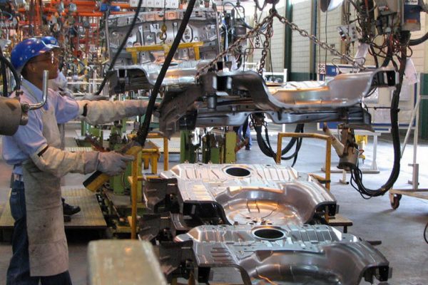 Conindustria: Producción de la manufactura nacional cayó 82%