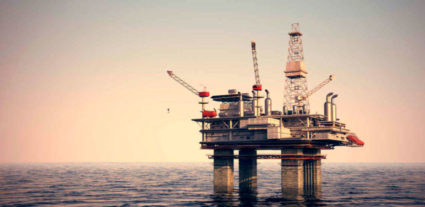 Petróleo WTI ciuerra a la baja y se aleja de barrera de los 80 dólares.