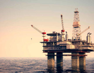 Aumento de producción de OPEP+ no parará alza del petróleo