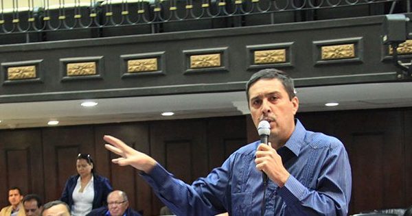 Ramón Lobo nombrado ministro consejero en embajada venezolana en Arabia Saudita