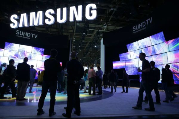 Samsung presenta una pantalla plegable