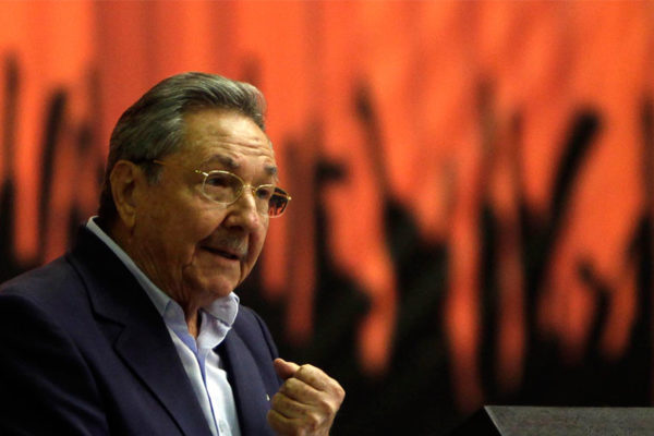 Estados Unidos impone sanciones al cubano Raúl Castro