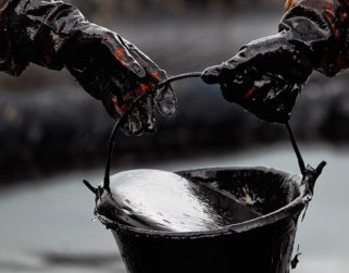 El petróleo de Texas sube un 1,9 % y cierra en 97,59 dólares el barril