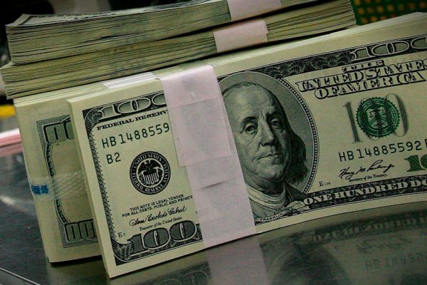 WSJ: Un dólar brioso impulsa a EEUU pero preocupa al resto de las economías