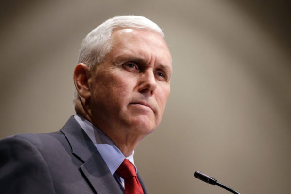 Pence agradece al Vaticano esfuerzos a favor de Venezuela