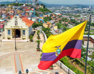 Ecuador realiza elecciones en medio de profundas divisiones políticas