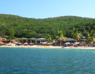 Incertidumbre: Avavit cree que reapertura turística comenzaría por playas y parques
