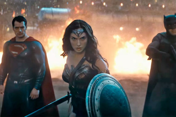 «Batman v Superman» y ‘Hillary’s America’ ganan los premios Razzie a peor película