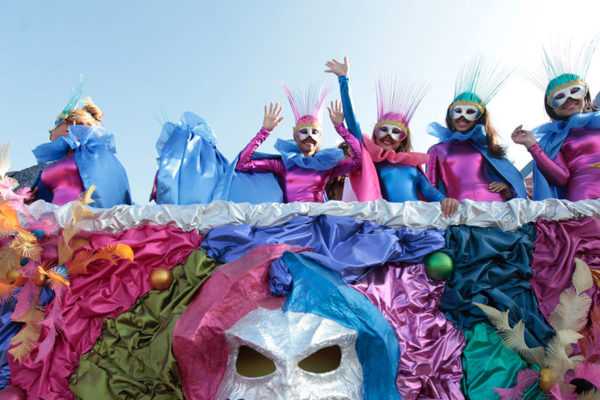 Disfraces de Carnaval realzan creatividad del venezolano frente a la crisis económica