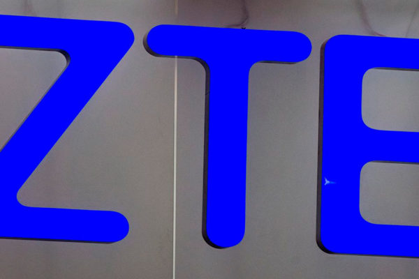 EEUU prohíbe exportación de componentes al gigante chino ZTE