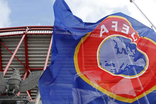 UEFA limita mandato de presidente a máximo de 12 años