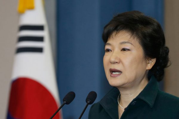 Corea del Sur acusa de soborno a la depuesta presidenta Park