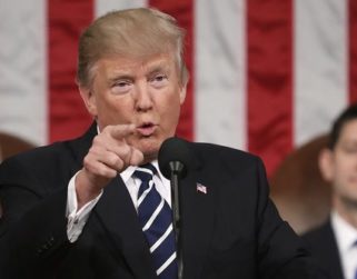 Trump se dispone a cambiar programa para niños migrantes