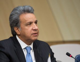 Ecuador impondrá visa a venezolanos si número de migrantes excede límites