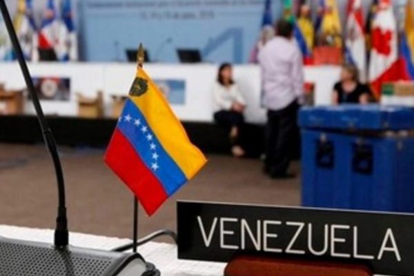 Pence pidió a la OEA suspender a Venezuela de la organización