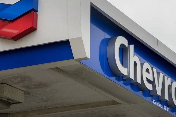 Beneficios trimestrales de Chevron suben un 36%