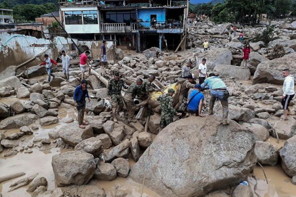 Al menos 254 muertos por desbordamiento de ríos en Colombia