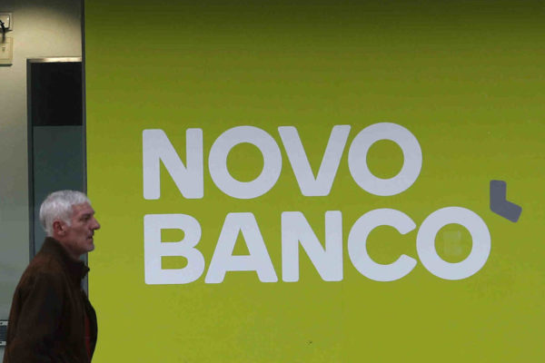 El Novo Banco redujo sus pérdidas un 20 % hasta junio
