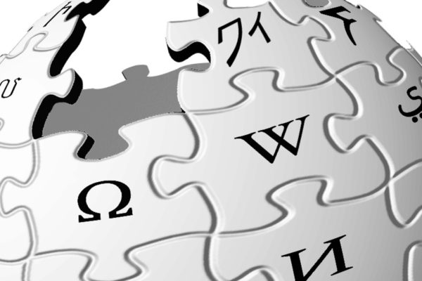 La apuesta del fundador de Wikipedia contra las noticias falsas
