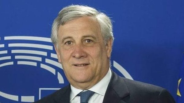 Tajani: La UE debe seguir senda mostrada por EEUU e imponer sanciones a Venezuela
