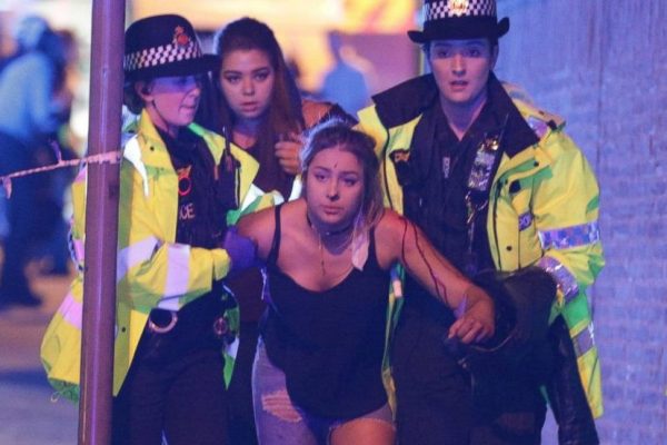 Varios muertos y heridos por explosión en concierto de Ariana Grande en Manchester