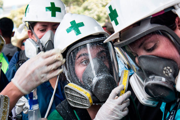 Venezuela prohíbe importación de medicinas y «material bélico» para manifestantes