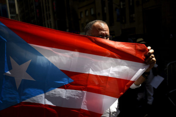 Temores por posible colapso de represa aumentan drama en Puerto Rico tras huracán María