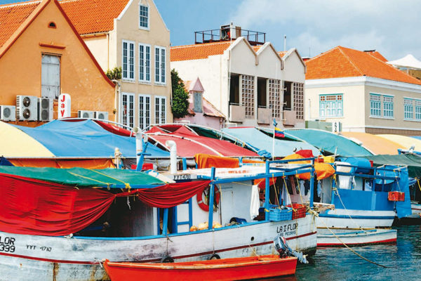 4 embarcaciones listas: Comerciantes de Falcón podrían arrancar esta semana el mercado flotante en Curazao