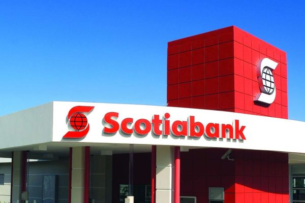 Scotiabank consigue impulso de su negocio internacional y dice que puede realizar compras