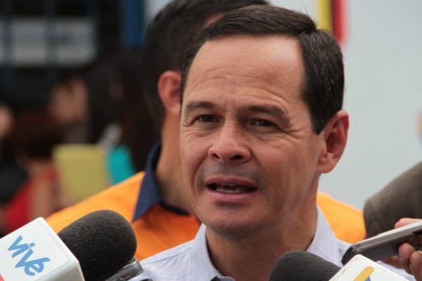 Vielma confirma que frontera con Colombia está abierta