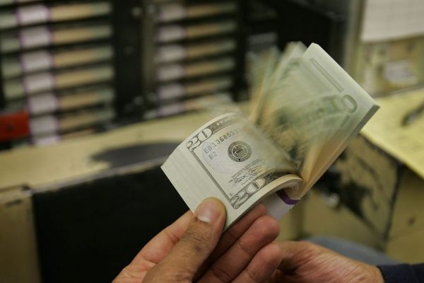 Otro viernes negro: Dólar oficial llega a Bs.1.035.887,03 y acumula aumento de 99,56% en noviembre