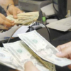 Casas de cambio inician venta de divisas en efectivo