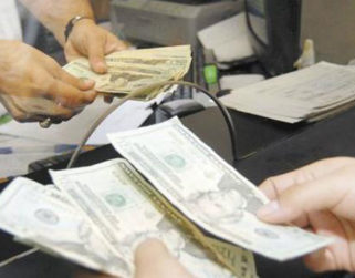 Cuba suspende los depósitos de dólares en efectivo desde el #21Jun