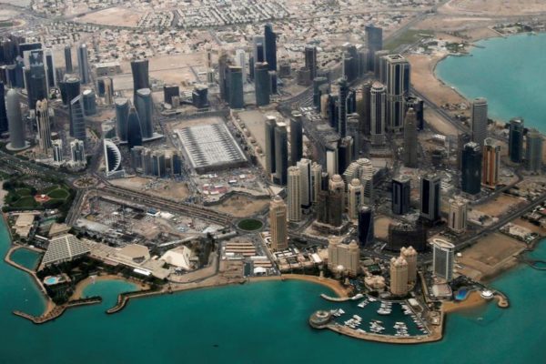 Qatar busca mediación de Kuwait luego de que poderosas naciones árabes cortaran lazos
