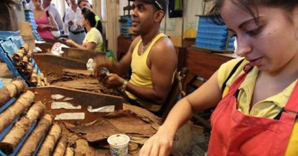 Cuba sale de números rojos y reafirma papel del sector privado en su economía