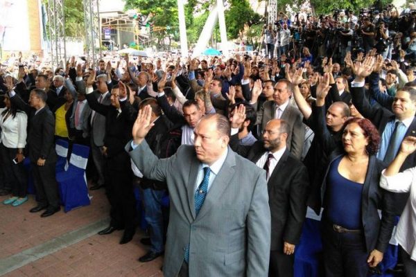 Magistrados en el exilio trabajarán en la OEA, Colombia y EEUU
