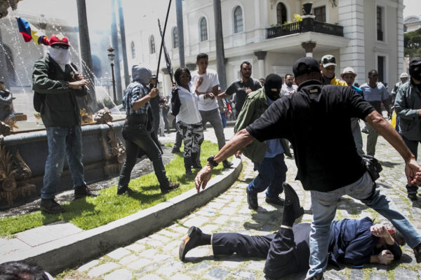 Hechos violentos en la AN fueron rechazados de manera contundente a nivel internacional