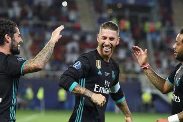 Real Madrid vence 2-1 al Manchester United y se queda con la Supercopa de Europa