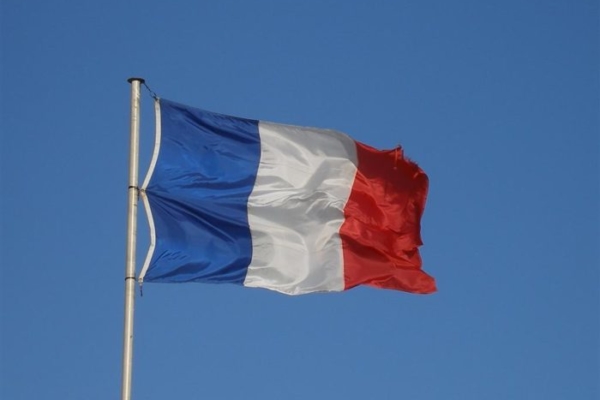 Francia reabrirá comercios el 11 de mayo y exigirá mascarillas en transporte público