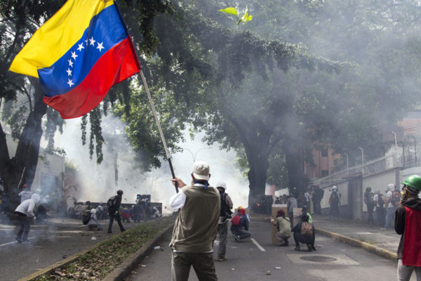 Reino Unido ve necesaria acción urgente en Venezuela para evitar que situación empeore