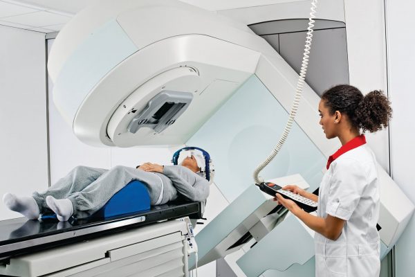 La radioterapia avanza con menos efectos secundarios