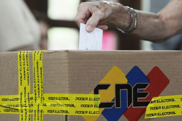 Realizan nuevo conteo de votos en Barinas, según rector del CNE