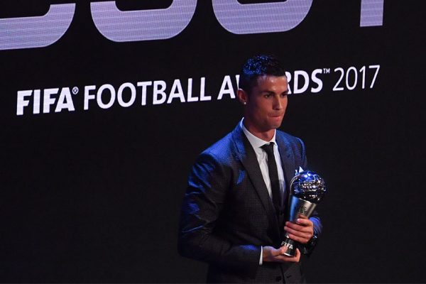 Con Ronaldo y Zidane, Real Madrid arrasa en premios FIFA