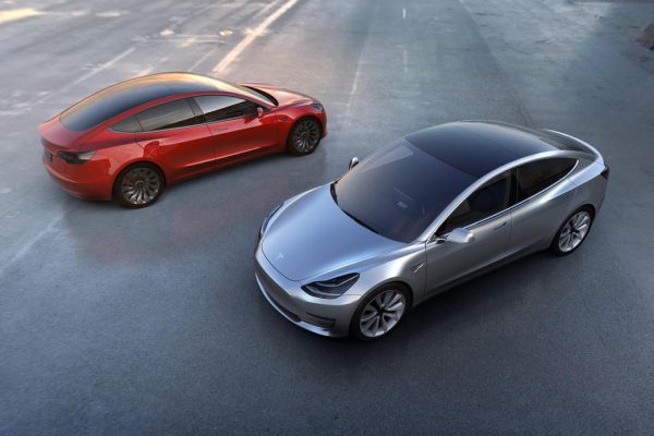 Tesla entregó un 87 % más vehículos en 2021