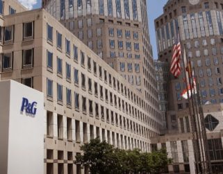 P&G beneficia a adolescentes venezolanas con el programa «Más toallas, menos faltas»