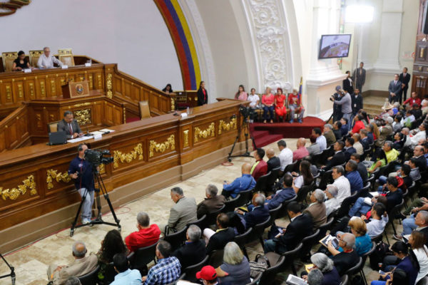 Constituyente levanta la inmunidad parlamentaria a Juan Guaidó